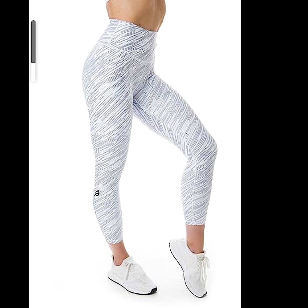 Ptula workout leggings size small